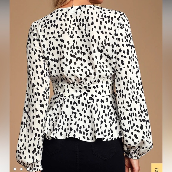 Lulus Amberlynn White Leopard Print Long Sleeve Button-Up Top, Size M, BNWT - Picture 2 of 7